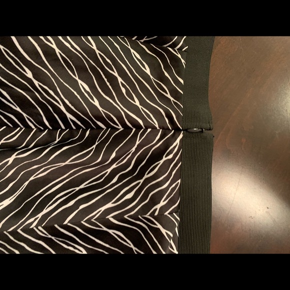 The Limited black and white skirt - Picture 4 of 6